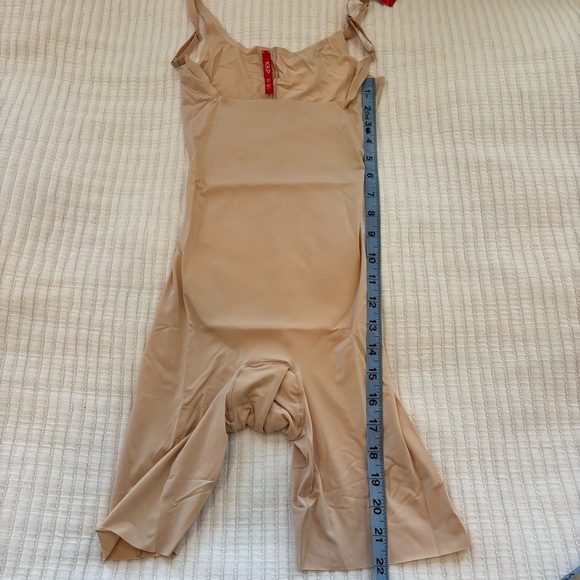 KKP Smartgrip Slip Open Bust Soft Nude Full Slimming Shapewear Size XS NWT - Picture 8 of 9